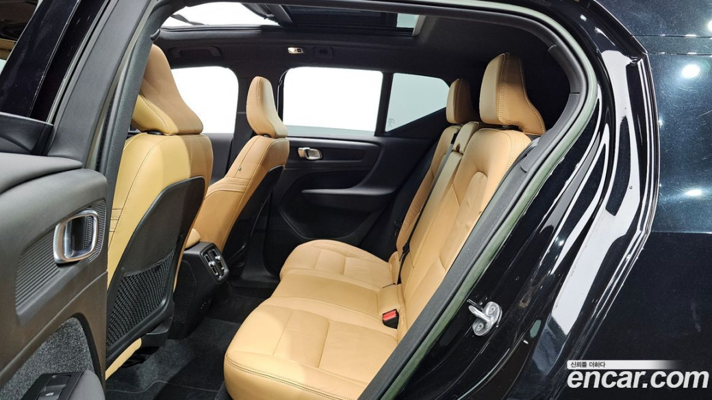 Volvo XC40 B4 Inscription, 2022