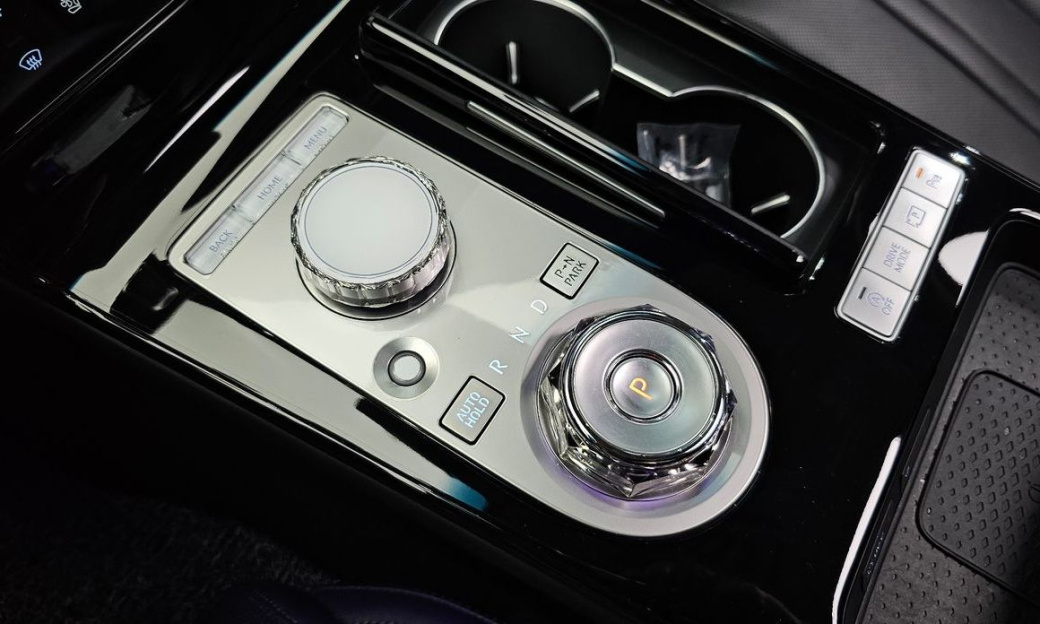Genesis G80 Gasoline 2.5 Turbo AWD, 2025