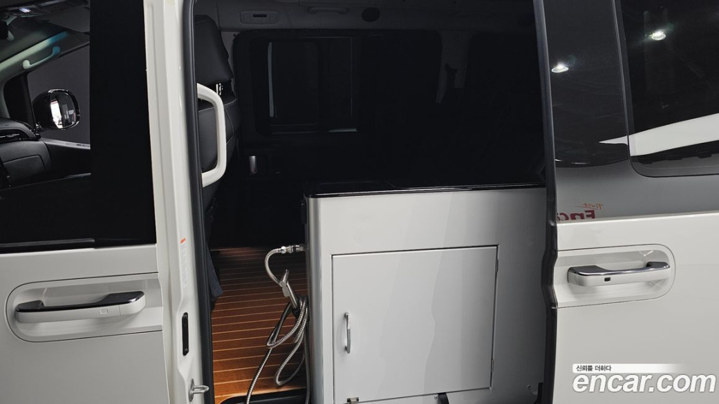 Hyundai Staria 4WD Camper, 2023
