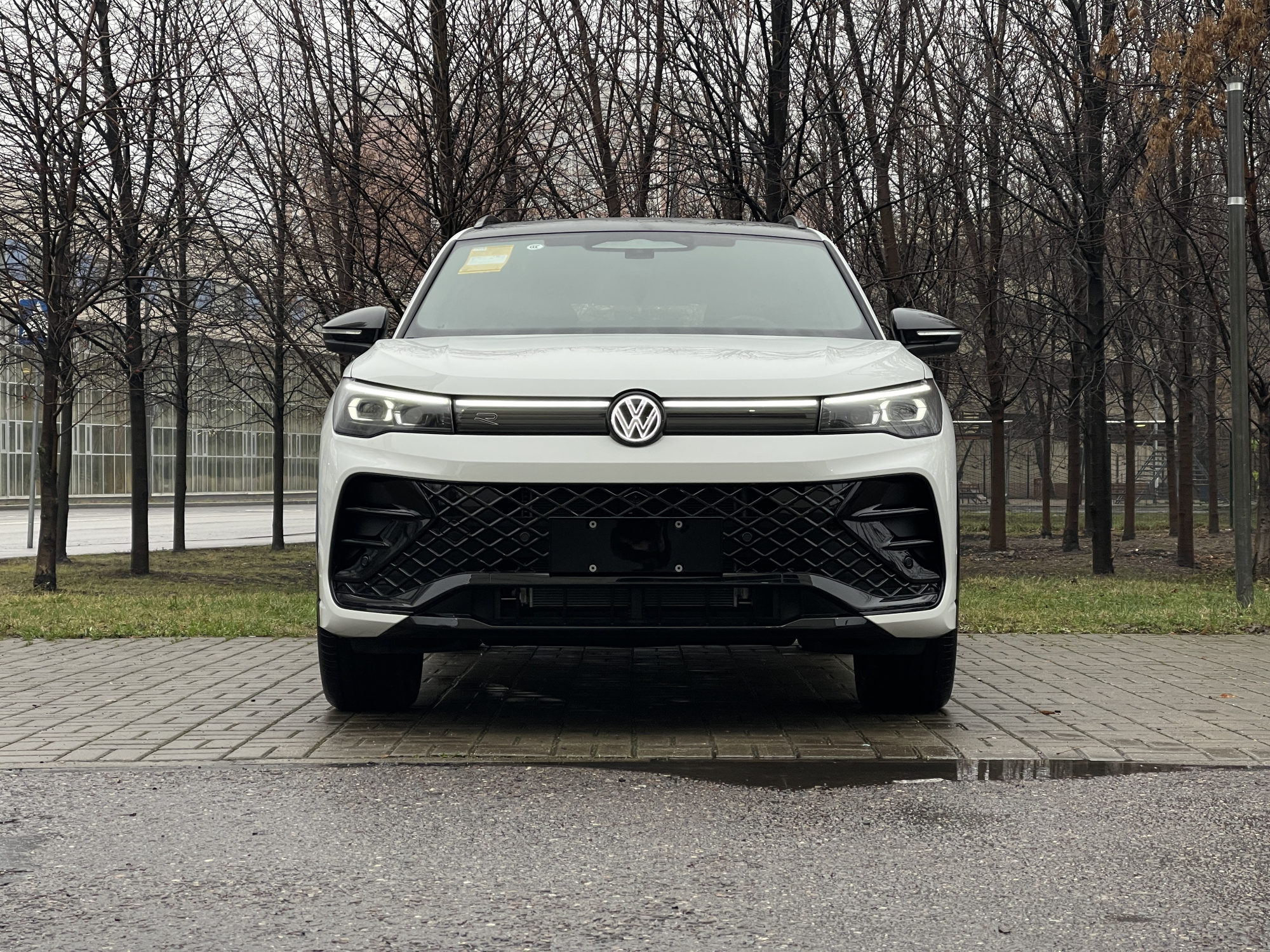 Volkswagen Tiguan L Pro 