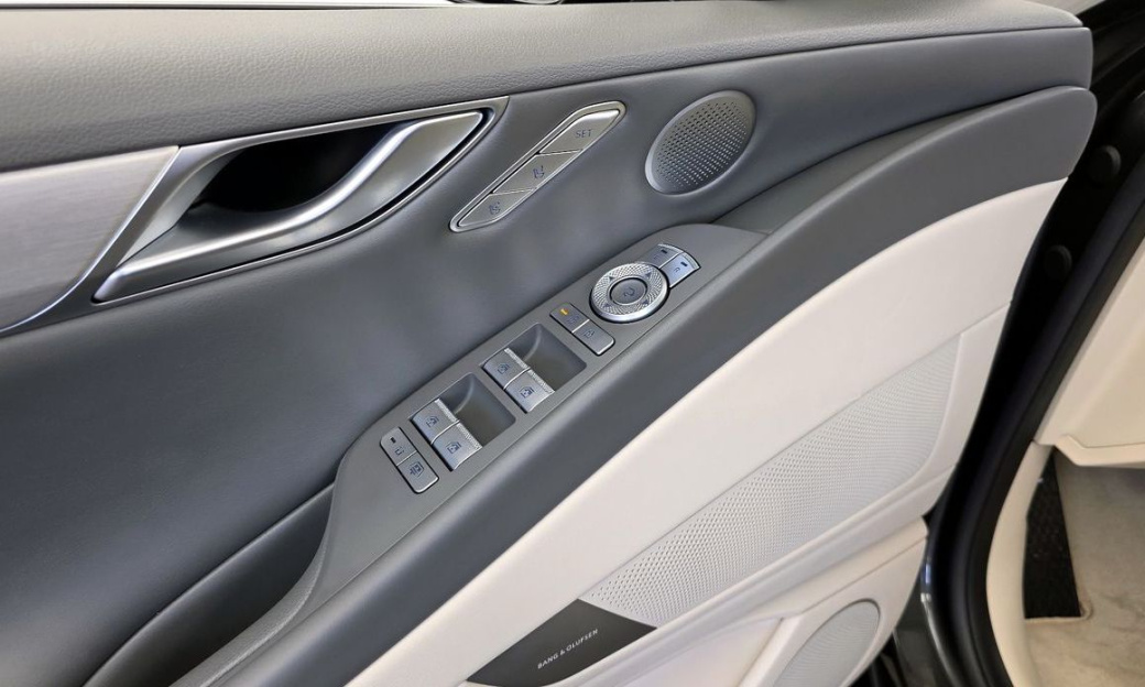 Genesis G80 Gasoline 2.5 Turbo AWD, 2025