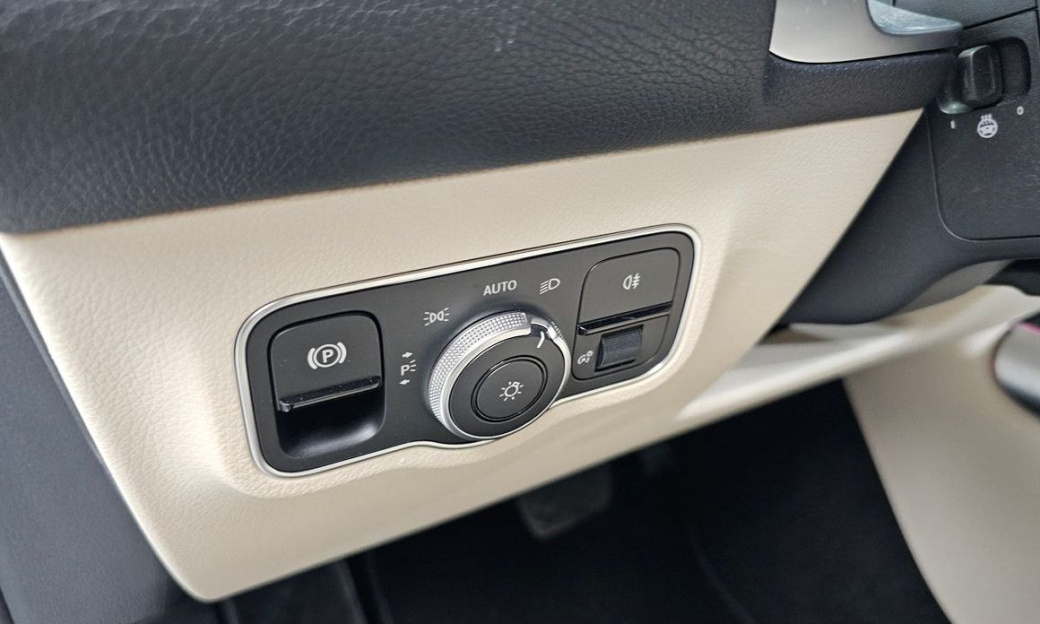 Mercedes-Benz GLB-Class GLB200 d, 2024