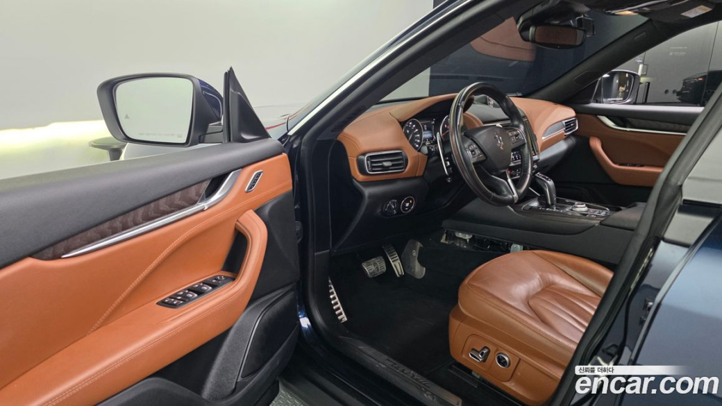 Maserati Levante 2.0 GT AWD, 2022