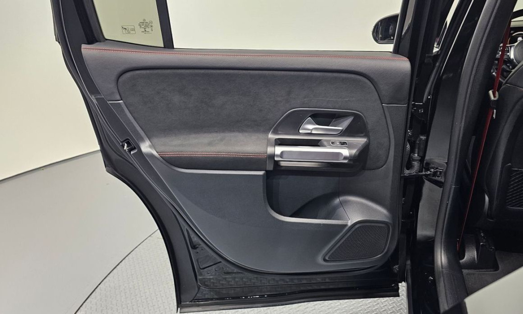 Mercedes-Benz GLB-Class AMG GLB35 4MATIC, 2022