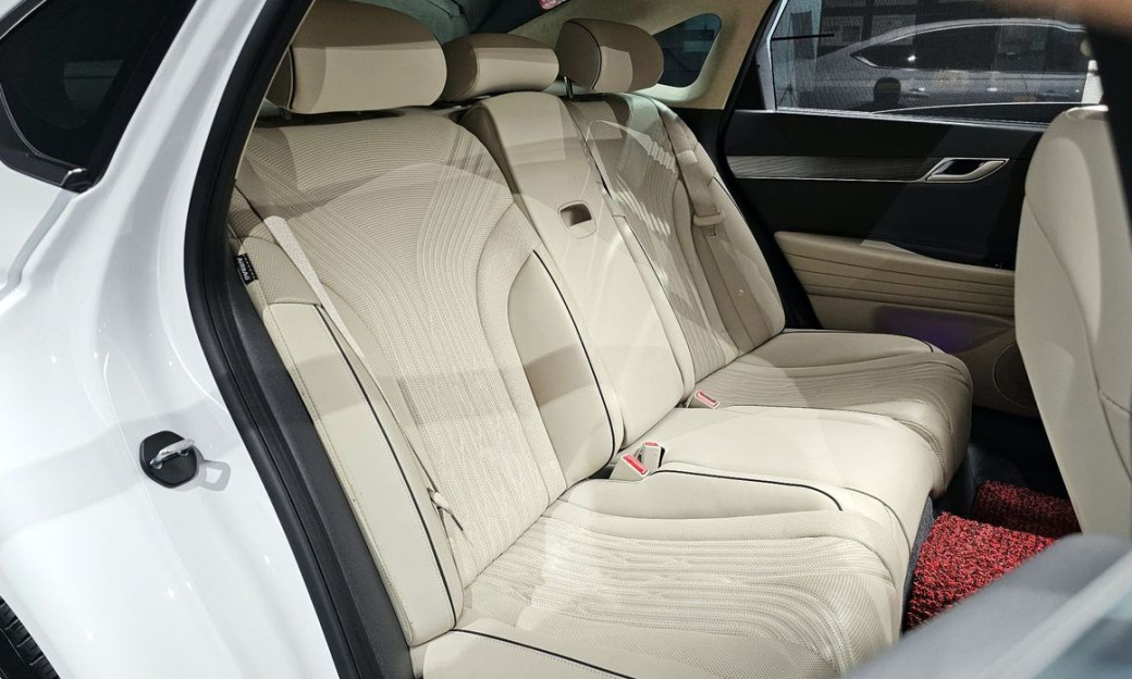 Genesis G80 Gasoline 2.5 Turbo AWD, 2023