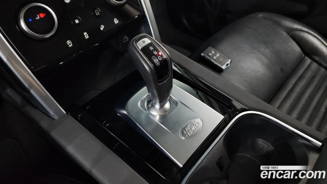 Land Rover Discovery Sport P250 SE, 2022