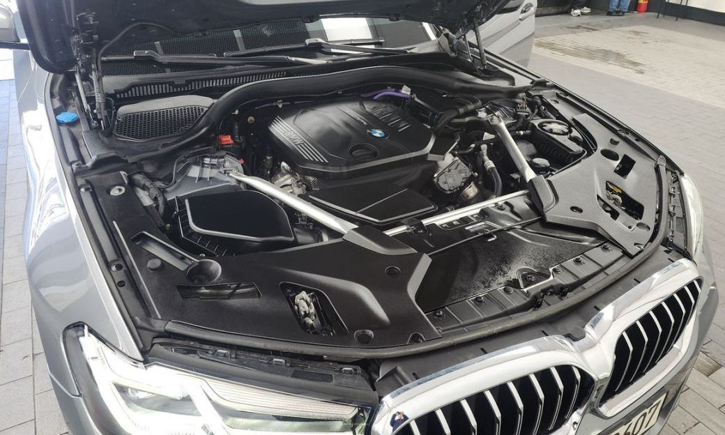 BMW 5-Series 523d xDrive M Sport, 2023