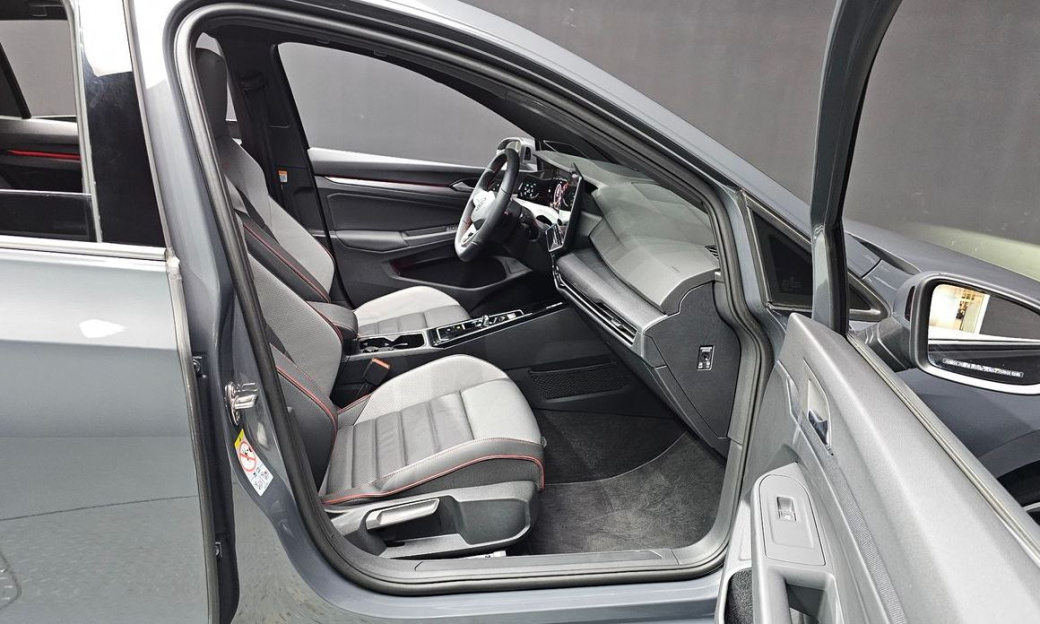 Volkswagen Golf 2.0 GTI, 2025