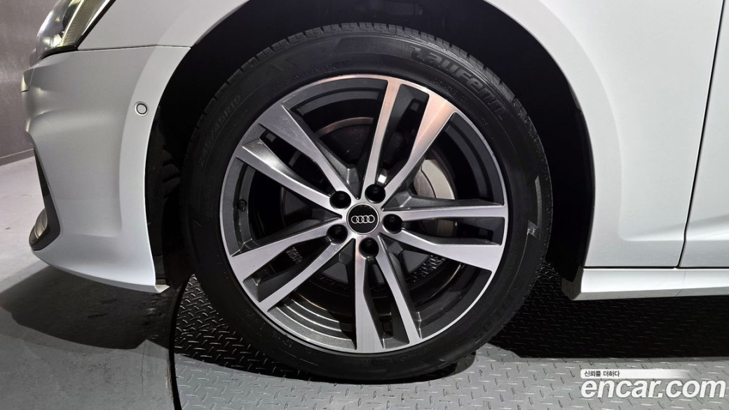 Audi A6 45 TFSI Quattro Premium, 2022