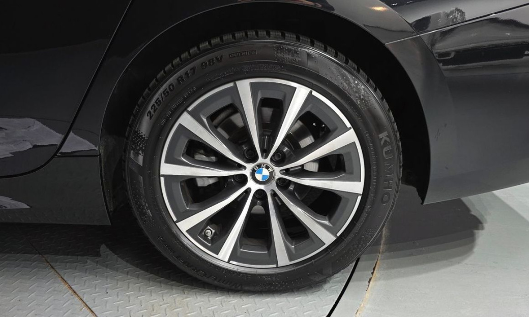 BMW 3-Series 320d, 2023