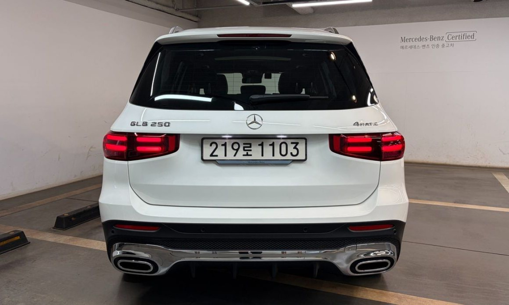 Mercedes-Benz GLB-Class GLB250 4MATIC, 2025