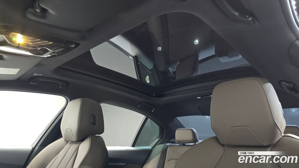 BMW 5-Series 520i M Sport, 2025