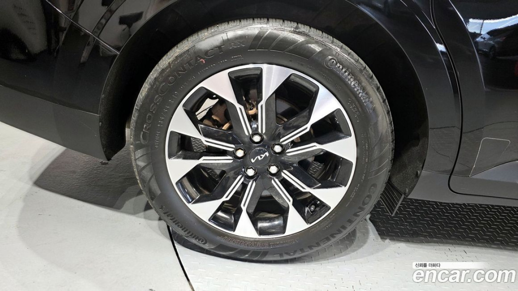 Kia Carnival 9-Seater Signature, 2023