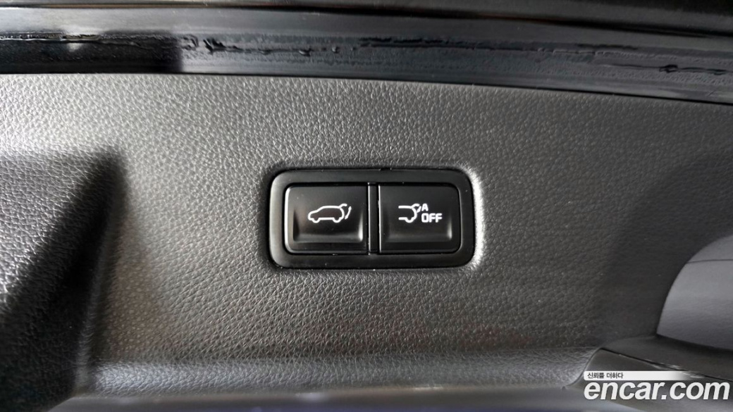 Kia Carnival 9-Seater Signature, 2023