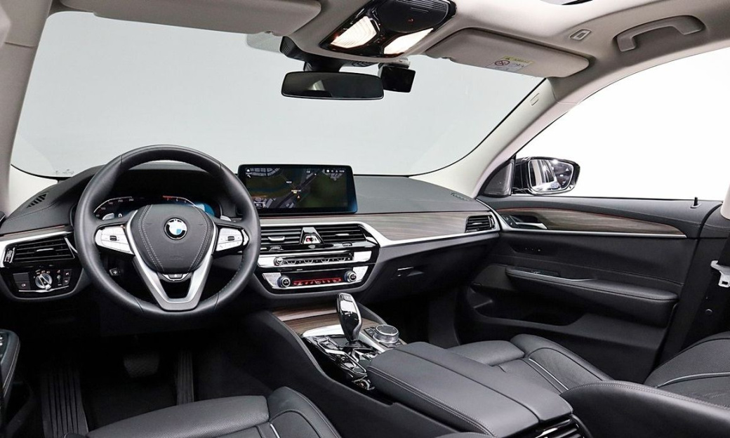 BMW Gran Turismo 630i xDrive Luxury, 2023
