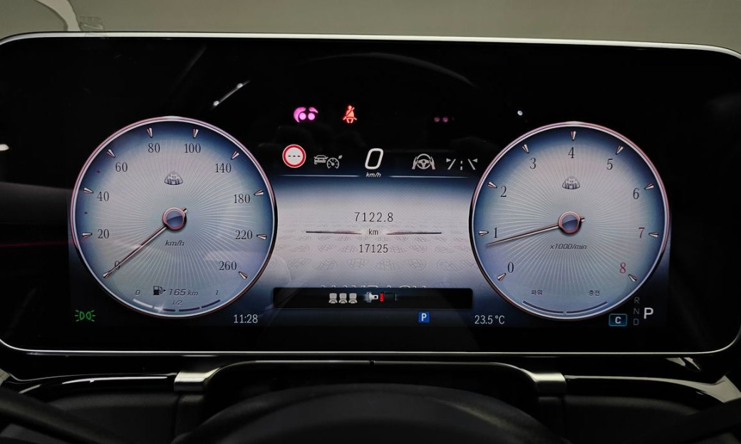 Mercedes-Benz S-Class Maybach S580 4MATIC, 2025