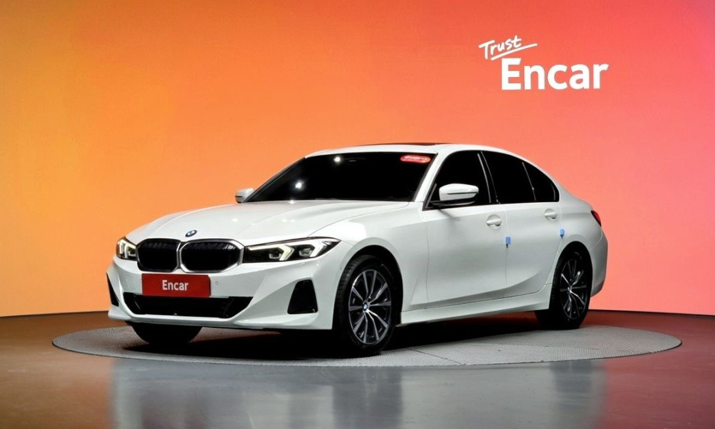 BMW 3-Series 320i, 2024