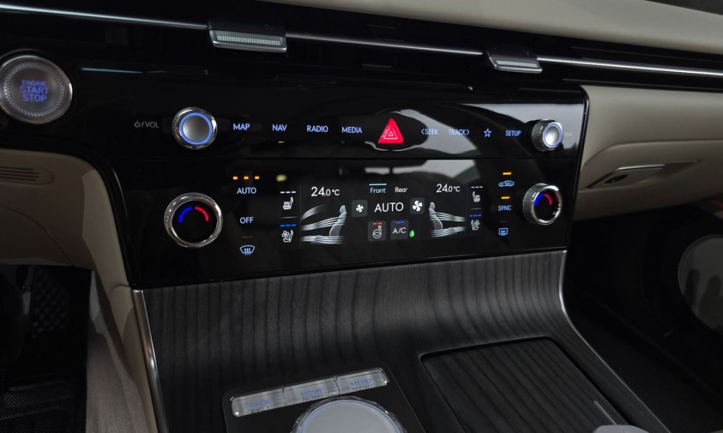 Genesis G80 Gasoline 2.5 Turbo AWD, 2025