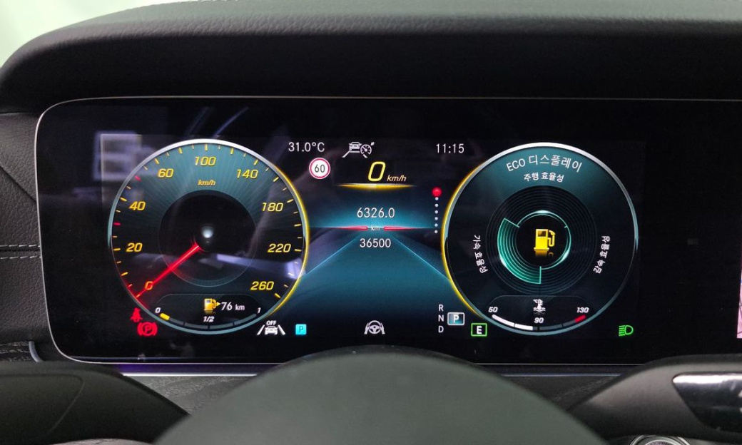 Mercedes-Benz E-Class E220d 4MATIC AMG Line, 2021