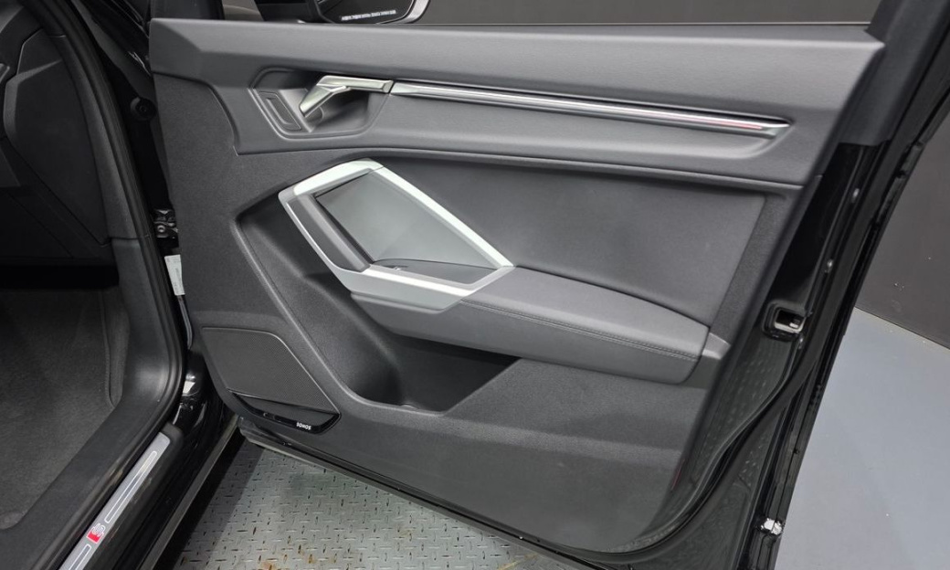 Audi Q3 40 TFSI Quattro Premium, 2025