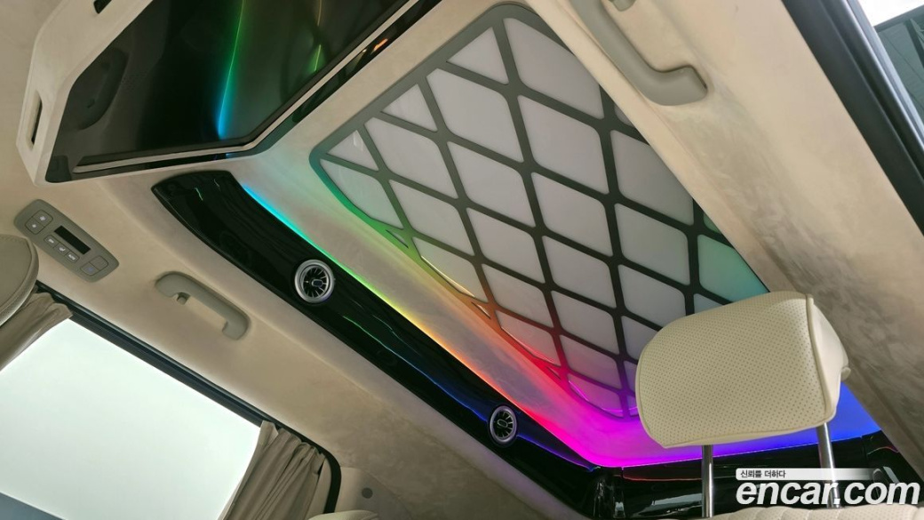 Kia Carnival 9-Seater Hi Limousine (Special Vehicle), 2025