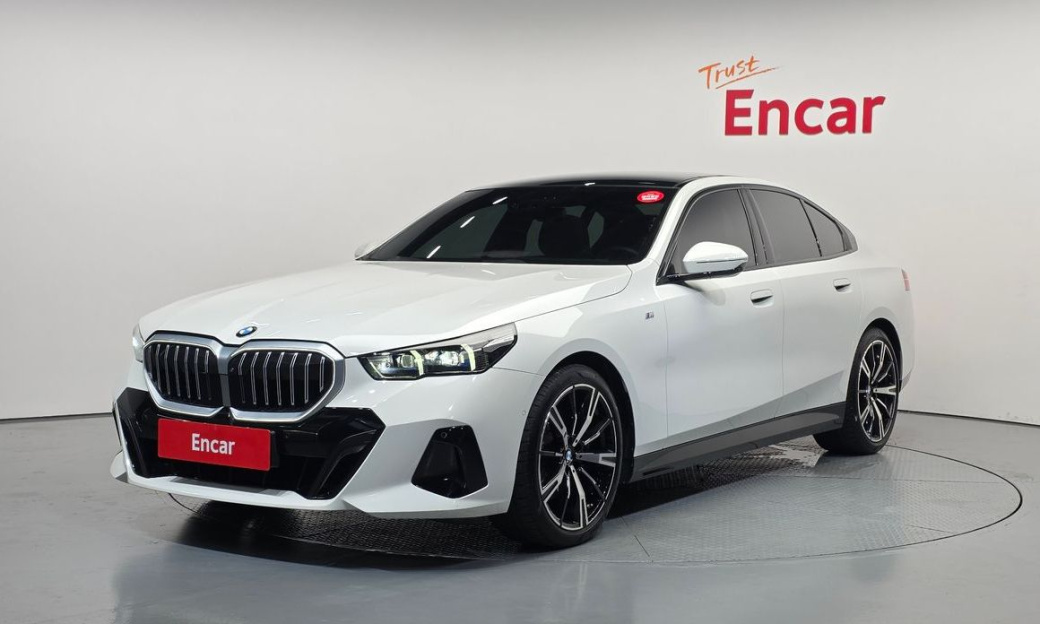 BMW 5-Series 530i xDrive M Sport, 2024