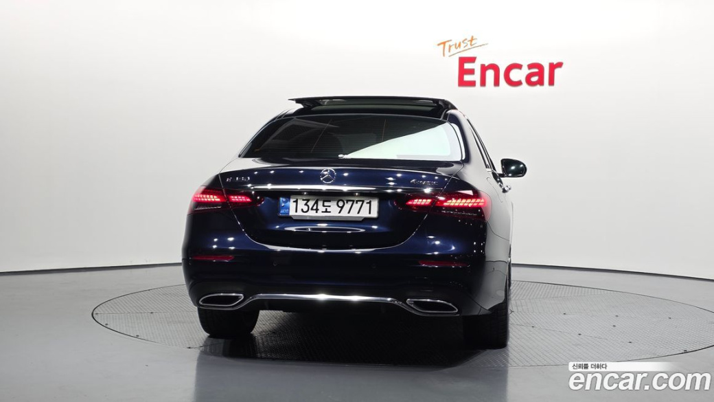 Mercedes-Benz E-Class E350 4MATIC AMG Line, 2022