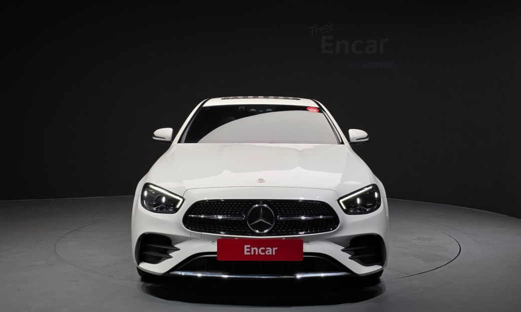Mercedes-Benz E-Class E220d 4MATIC AMG Line, 2023