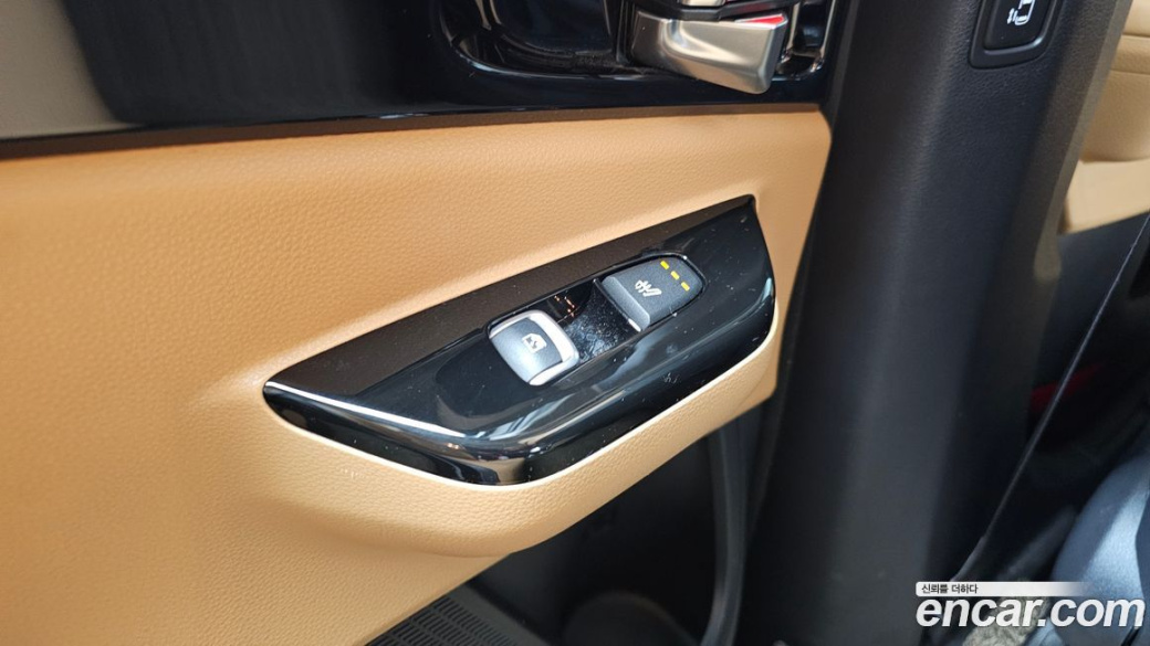 Kia Carnival 9-Seater Signature, 2023