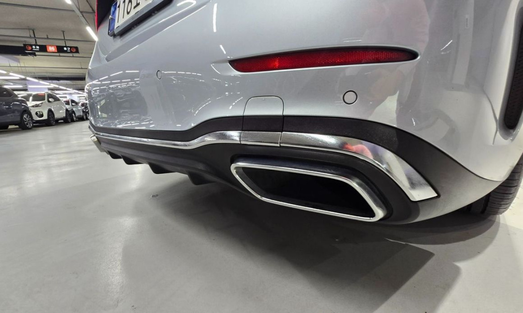 Mercedes-Benz C-Class C300 4MATIC AMG Line, 2023
