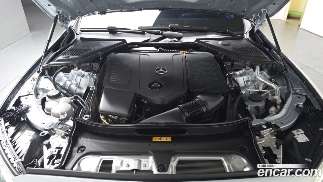Mercedes-Benz E-Class E200 Avantgarde, 2025