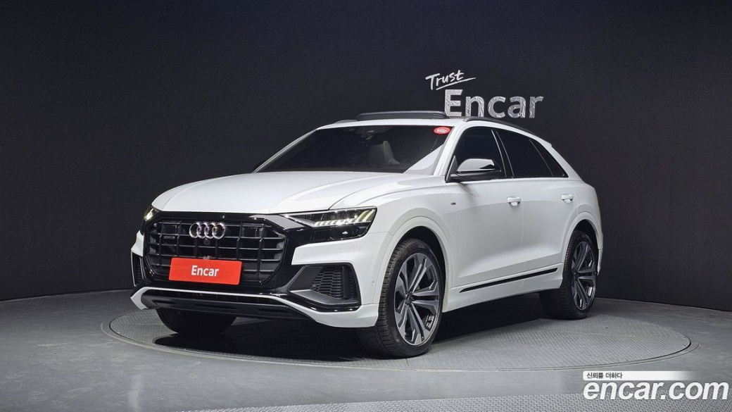 Audi Q8 55 TFSI Quattro Premium, 2023
