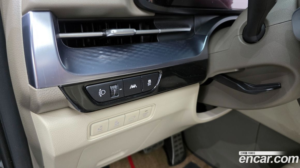 Kia Carnival 9-Seater Hi-Limousine, 2022