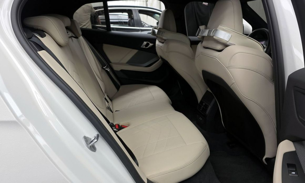 BMW 1-Series 120 M Sport, 2025