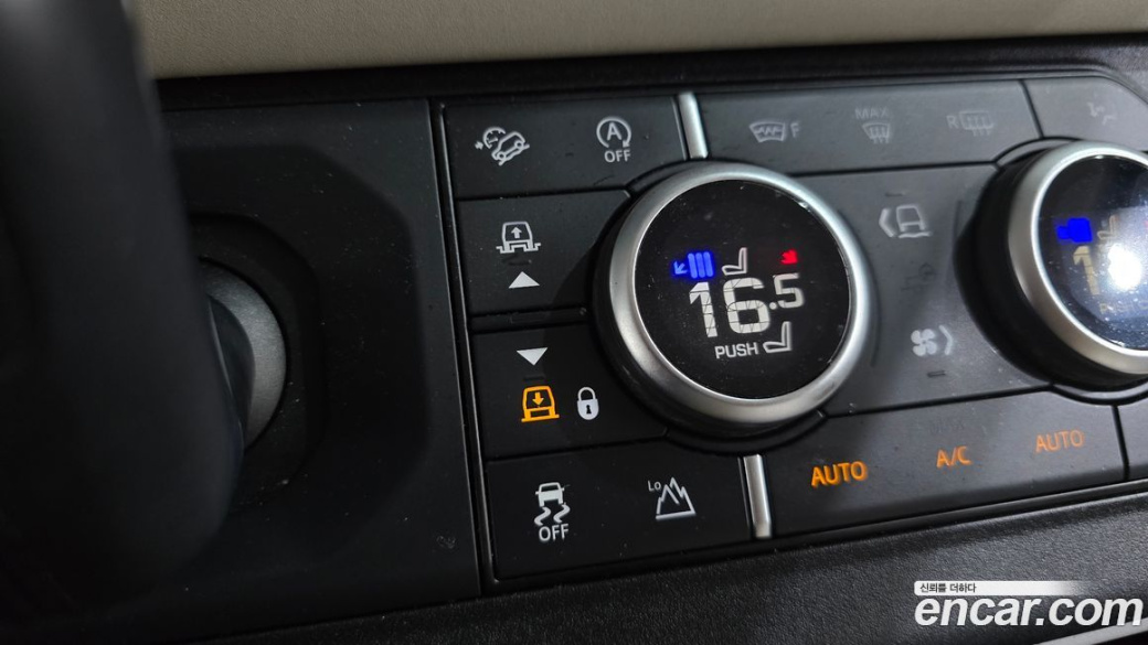 Land Rover Defender 110 D250 SE, 2023
