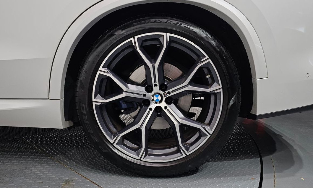 BMW X5 xDrive 40i M Sport, 2022