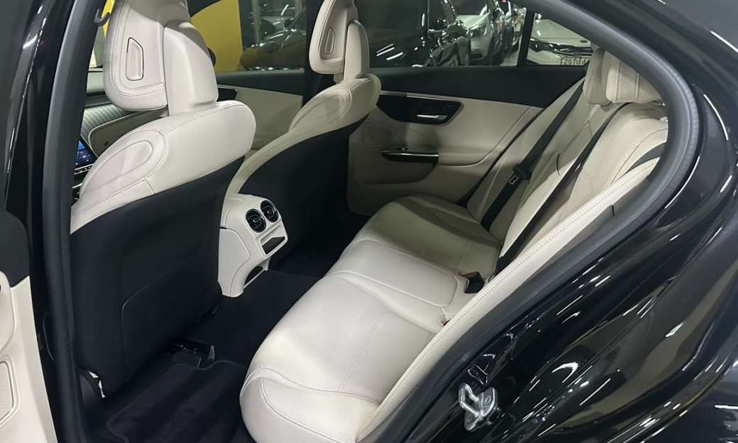 Mercedes-Benz C-Class C300 4MATIC Avantgarde, 2024