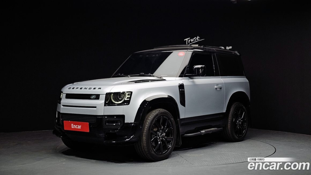 Land Rover Defender 90 D250 SE, 2022