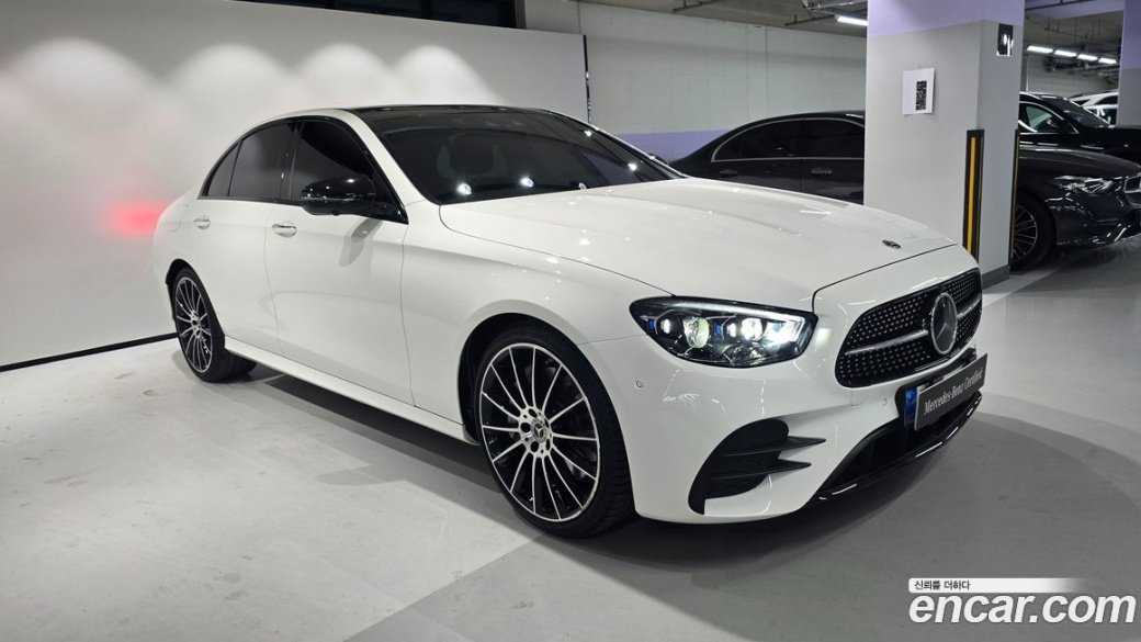 Mercedes-Benz E-Class E350 4MATIC AMG Line, 2023