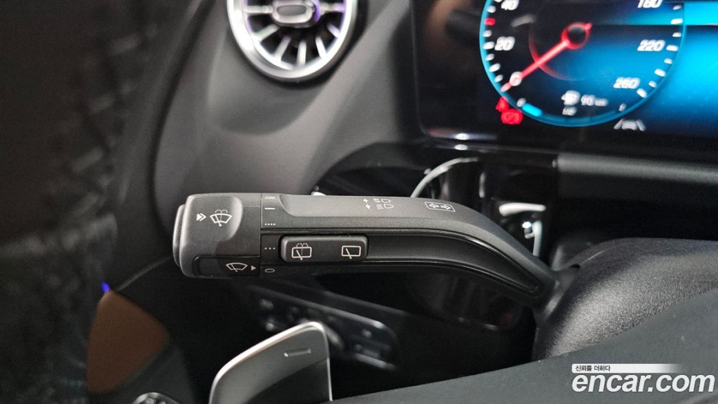 Mercedes-Benz GLA-Class GLA250 4MATIC, 2023