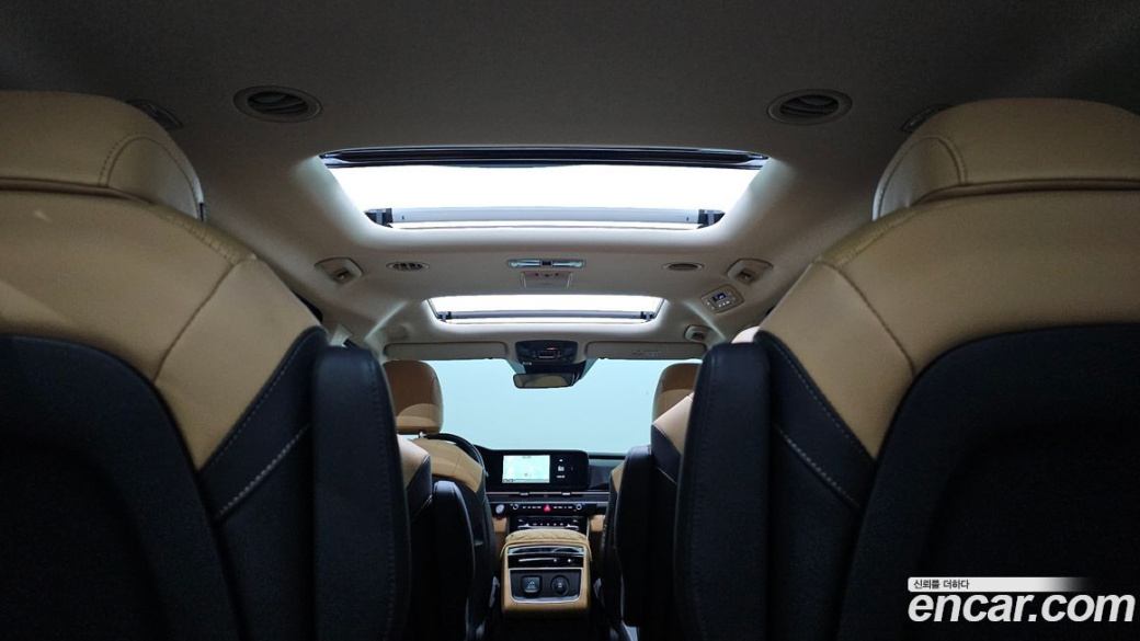 Kia Carnival 9-Seater Signature, 2023