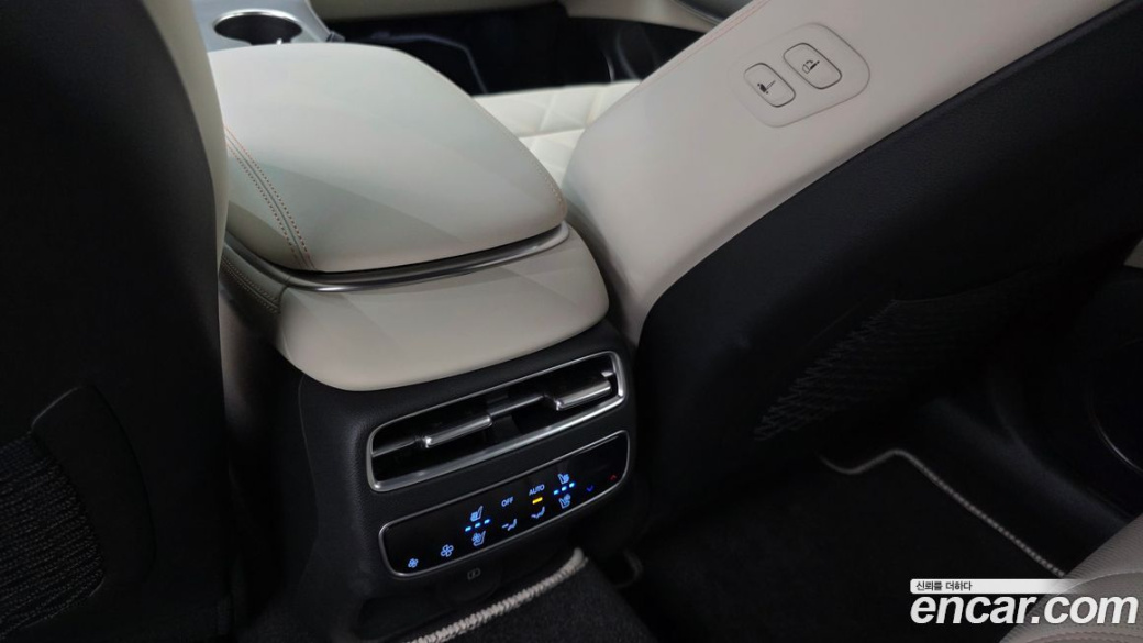 Genesis GV70 2.5T Gasoline AWD, 2025