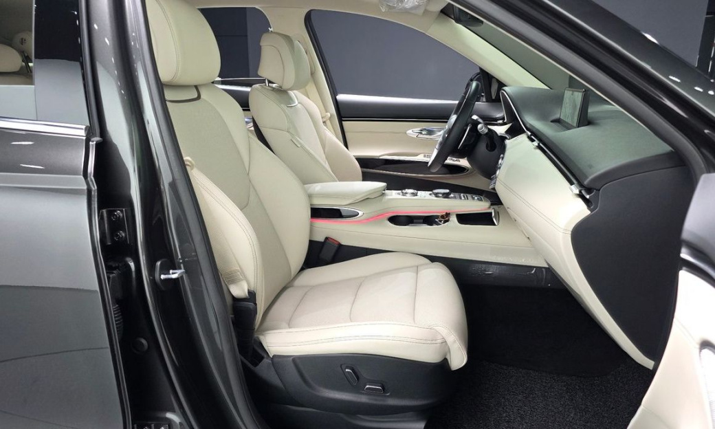 Genesis GV70 2.5T Gasoline 2WD, 2024