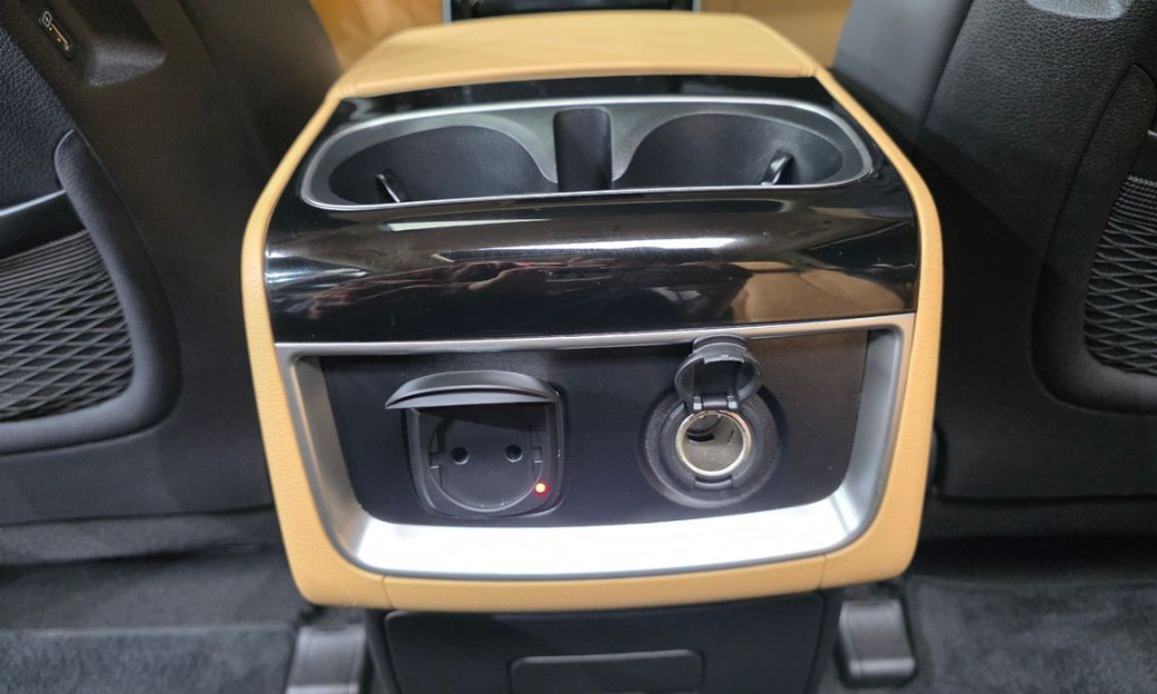 Kia Carnival 9-Seater Signature, 2023
