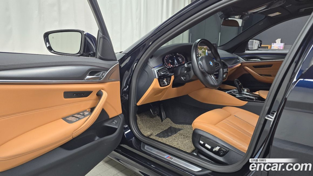 BMW 5-Series 520i M Sport, 2023