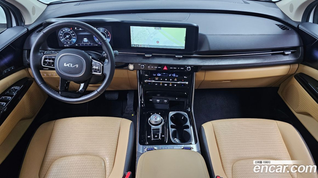 Kia Carnival 7-Seater Signature, 2023