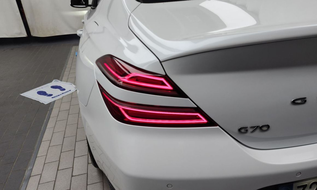 Genesis G70 Gasoline 2.0T 2WD, 2021