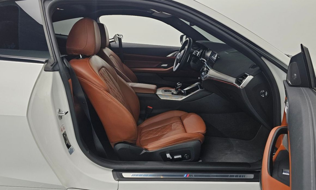 BMW 4-Series M440i xDrive Coupe, 2022