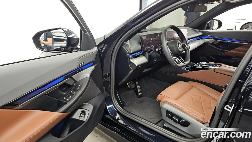 BMW 5-Series 530i xDrive M Sport, 2025