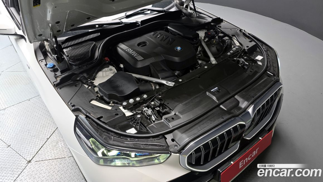 BMW 5-Series 530i xDrive M Sport, 2025